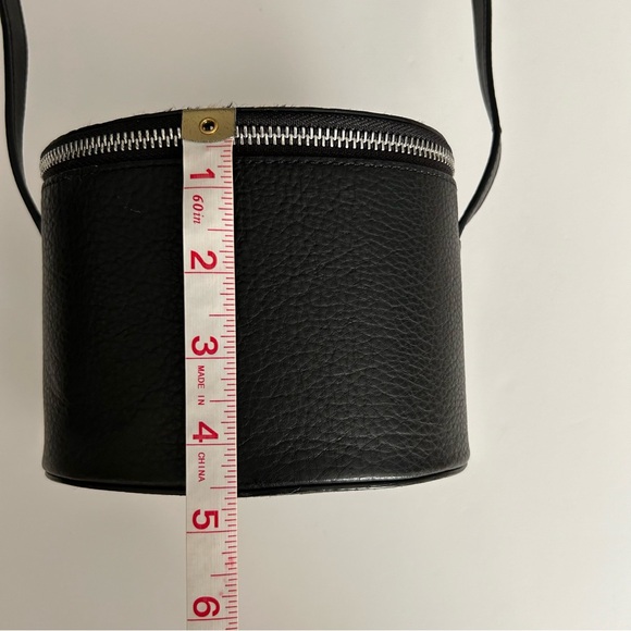 Black pebbled Leather Leopard Print Round Zipper Bucket shoulder Crossbody Bag - Picture 9 of 12